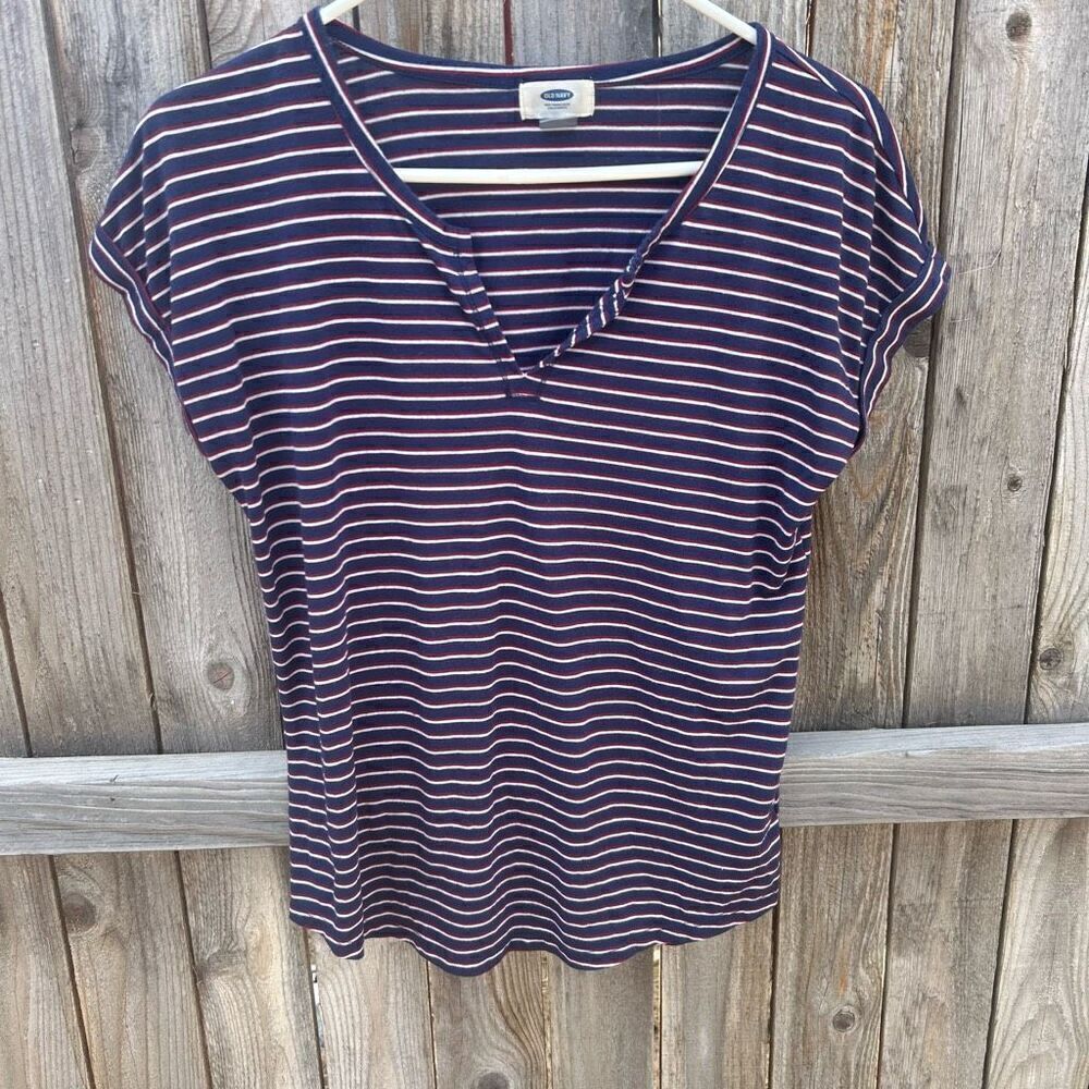 Old Navy tshirt short sleeve v-neck size small
